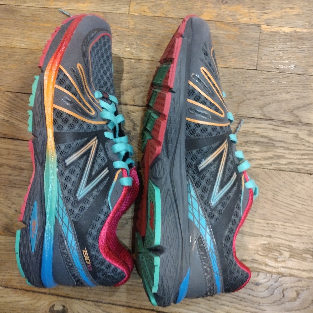 New Balance Sneakers - Picture 2 of 9